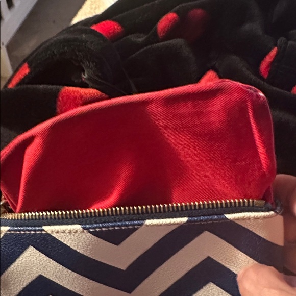 Dooney & Bourke Navy and White Chevron Clutch - Picture 4 of 11